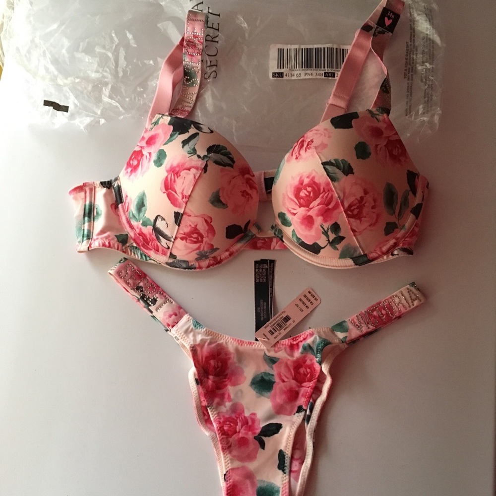 🌸😍VS Shine Strap Push-Up Bra & Brazilian Panty Set - Picture 2 of 11